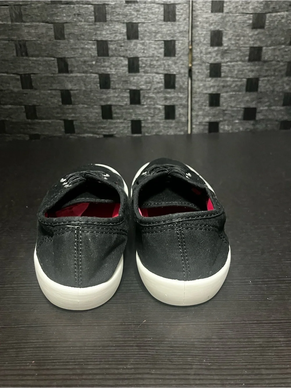 Women’s Wonder Nation black canvas sneakers with pink lining, size US 6